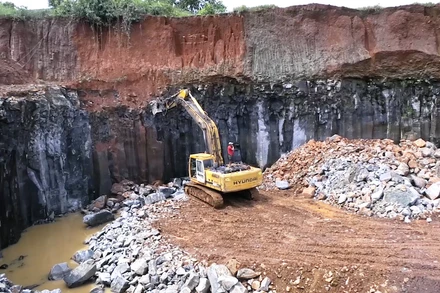 Nhiều địa phương của Đắk Nông để tình trạng khai thác đá bazan trái quy định diễn biến phức tạp, thiếu kiểm soát.