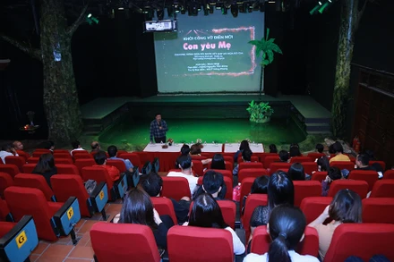 Buổi lễ khởi công vở rối.