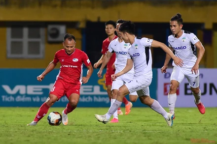 Viettel vươn lên dẫn đầu bảng xếp hạng tạm thời sau vòng 3. (Ảnh: TRẦN HẢI)