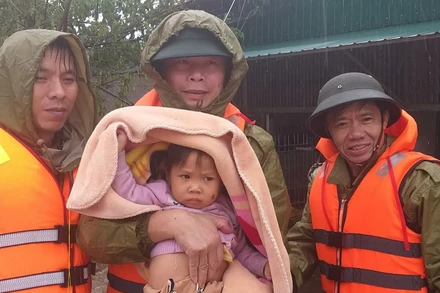 Thêm nhiều nghĩa cử vì nhân dân quên mình