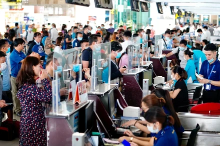 Tần suất bay tăng mạnh, NIA tăng cường phòng dịch