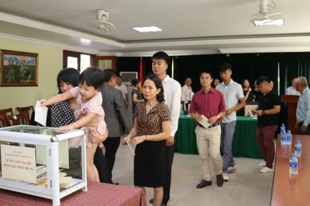 Truyền thống tương thân tương ái của dân tộc Việt Nam nơi đâu cũng tỏa sáng.