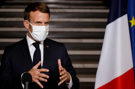 Tổng thống Macron cho biết, các biện pháp hạn chế sẽ được nới lỏng hay bổ sung trong 15 ngày tới tùy theo diễn biến của dịch bệnh. (Ảnh: Reuters)