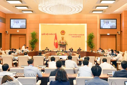 Phiên họp thứ 49 của Ủy ban Thường vụ Quốc hội.