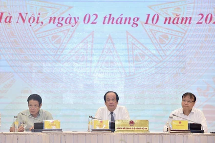 Bộ trưởng, Chủ nhiệm Văn phòng Chính phủ Mai Tiến Dũng chủ trì họp báo. Ảnh: VGP