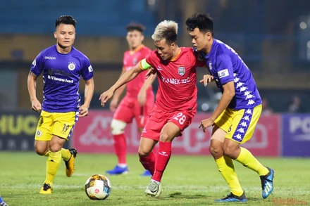 B. Bình Dương suýt chút nữa đã có thể cầm hòa Hà Nội ngày 24-10. (Ảnh: TRẦN HẢI)