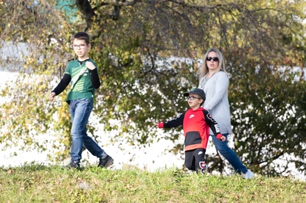 Mua hàng hóa lâu bền trở nên khó khăn đối với 50,5% số gia đình có nhiều con ở Nga. (Ảnh: THANH THỂ)