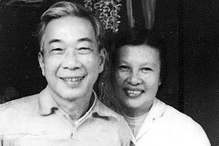 Vợ chồng nhà thơ Tố Hữu. Ảnh tư liệu