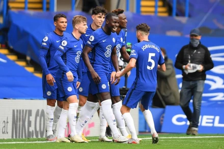 Các cầu thủ Chelsea chơi bùng nổ, thắng Crystal Palace 4-0.