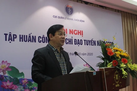 PGS, TS Lương Ngọc Khuê, Cục trưởng Cục Quản lý Khám, chữa bệnh phát biểu tại hội nghị. 