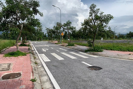 Dù đã quá thời hạn gần hai năm, nhưng hiện tại Dự án Khu nhà ở Tân Thanh vẫn hoang vắng thế này.