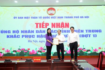 EVNHANOI quyên góp gần 1 tỷ đồng ủng hộ đồng bào miền trung