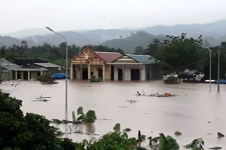 Mưa lũ ở các tỉnh miền trung gây thiệt hại lớn về người và tài sản của người dân. (Ảnh minh họa)