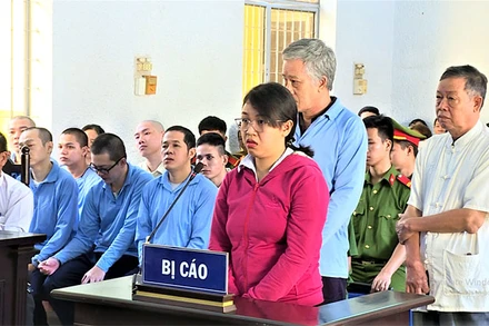 Các bị cáo tại phiên tòa.