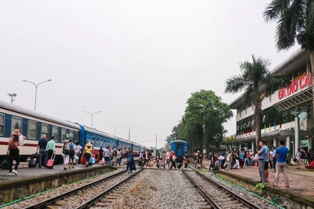 Hành khách có thể mua vé tàu Tết trả góp