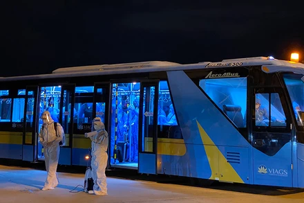 Tiếp nhận, cách ly hơn 350 công dân về từ Nhật Bản.