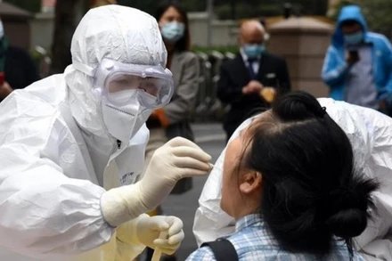 Xét nghiệm axit nucleic tại Trung Quốc. (Nguồn: Tân Hoa xã)