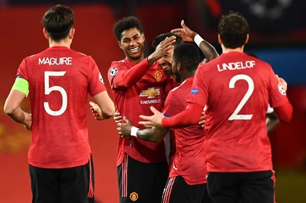 Các cầu thủ Man United mừng trận thắng tưng bừng trươc RB Leipzig.
