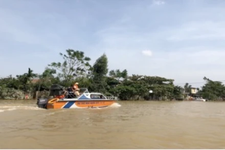 Một trong các xuồng cứu hộ DTQG được sử dụng tại Quảng Bình.