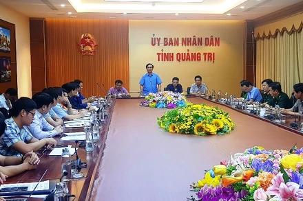 Phó Bí thư Tỉnh ủy, Chủ tịch UBND tỉnh Quảng Trị Võ Văn Hưng kết luận phương án cứu hộ.