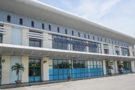 Tạm dừng khai thác hoạt động tại năm sân bay do bão số 9