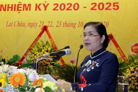 Đồng chí Giàng Páo Mỷ phát biểu tại Đại hội.