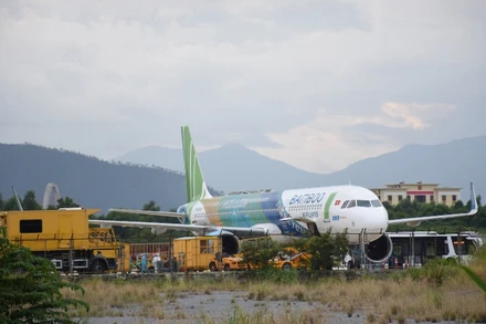 Chuyến bay mang số hiệu QH9573 hạ cánh an toàn tại sân bay Đà Nẵng lúc 17 giờ chiều  5-10.