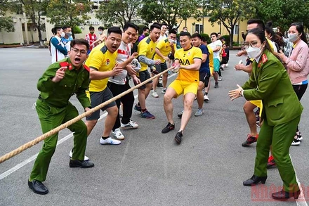 Các bộ môn thi đấu của hội thao diễn ra sôi nổi, hấp dẫn.