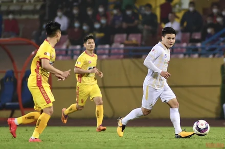 Quang Hải ghi bàn mở tỷ số ở phút 82 của trận đấu. (Ảnh: TRẦN HẢI)