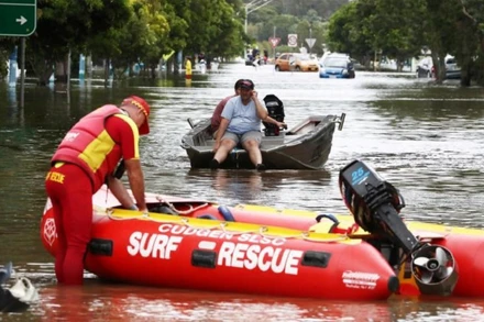 Mưa lớn đang gây ngập lụt nghiêm trọng ở bang New South Wales, Australia. Ảnh: REUTERS