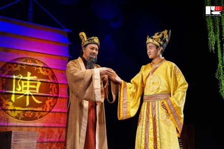 Tại Liên hoan Sân khấu kịch nói toàn quốc 2021, vở diễn Thiên mệnh đã được trao Huy chương vàng; vai diễn Trần Thủ Độ mang về HCV cá nhân cho NSƯT Tạ Tuấn Minh.