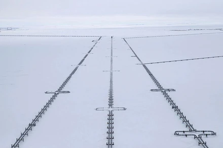 Đường ống dẫn của Gazprom tại một cơ sở xử lý gas tại Nga. Ảnh: REUTERS