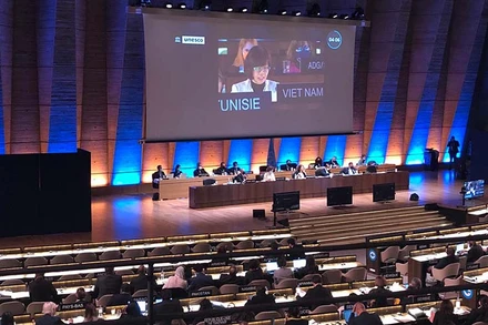 Đại sứ Lê Thị Hồng Vân phát biểu tại Phiên họp đặc biệt lần thứ 7 của Hội đồng Chấp hành UNESCO ngày 15/3.