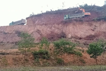 Sở Tài nguyên và Môi trường Thái Nguyên yêu cầu đóng cửa, phục hồi mỏ đất Núi Lầm và Núi Hiếu.
