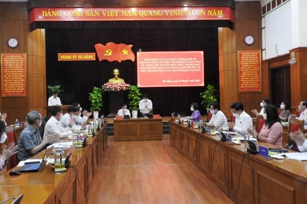 Đoàn kiểm tra của Ban Chỉ đạo Đề án Trung ương làm việc với Thành ủy Đà Nẵng về “Tổng kết 30 năm thực hiện Thông báo số 34-TB/TW ngày 14/11/1992 của Ban Bí thư”.