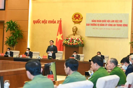 Chủ tịch Quốc hội Vương Đình Huệ phát biểu ý kiến tại cuộc họp. (Ảnh: Duy Linh)