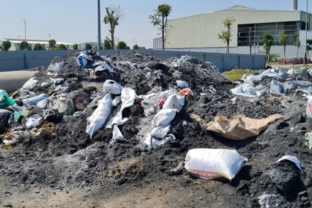 Bãi xỉ nhôm tại xã Văn Môn (Bắc Ninh)