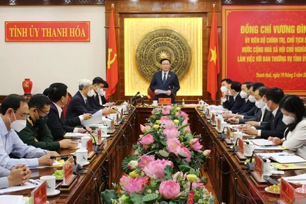 Chủ tịch Quốc hội Vương Đình Huệ phát biểu tại buổi làm việc với Ban Thường vụ Tỉnh ủy Thanh Hóa. (Ảnh: DUY LINH)