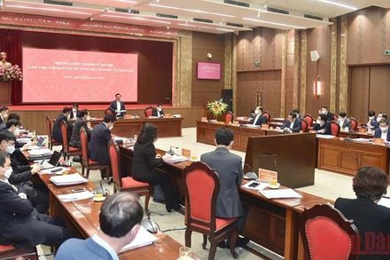 Quang cảnh buổi làm việc.