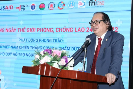 PGS, TS Nguyễn Viết Nhung, Giám đốc Bệnh viện Phổi Trung ương, Chủ nhiệm Chương trình Chống lao quốc gia phát biểu tại chương trình.