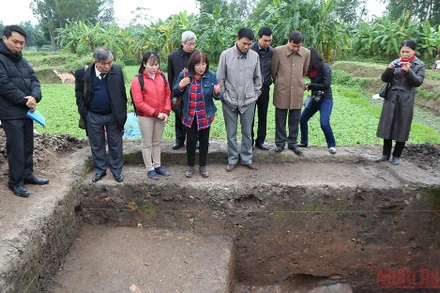 Khai quật khảo cổ tại Thành cổ Luy Lâu trong các đợt trước. (Ảnh: NGÔ VƯƠNG ANH)
