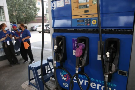 Giá xăng dầu bán lẻ ở Thái Lan dự kiến sẽ tăng mạnh do lạm phát và chi phí sản xuất cao. (Ảnh: Bưu điện Bangkok)