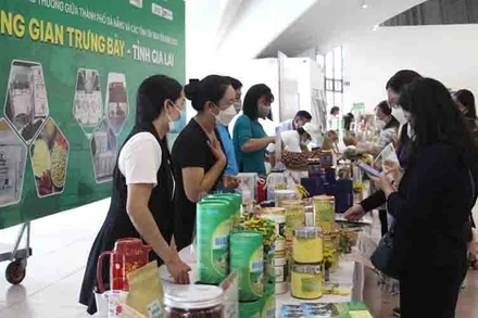 Các địa phương giới thiệu, kết nối sản phẩm tại Hội Nghị.