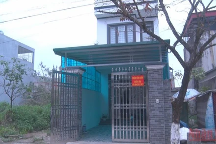 Nhờ nguồn vốn vay nhà ở xã hôi, chị Trần Thị Thu Hương, phường Liêm Chung, thành phố Phủ Lý đã xây được ngôi nhà mới rộng rãi, khang trang.