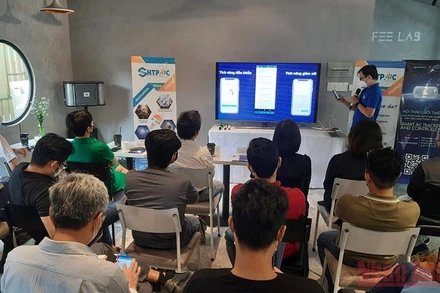 Hội thảo “Giải pháp giám sát và điều khiển máy điều hòa thông minh Smart AC Tracker & Controller”.