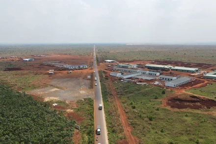 Hương lộ 10 đoạn qua khu vực xây dựng dự án sân bay Long Thành.