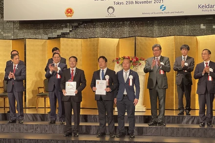 Đại diện Tập đoàn N&G (Việt Nam) và Công ty Onaga (Nhật Bản) tại sự kiện xúc tiến đầu tư nhân chuyến thăm chính thức Nhật Bản của Thủ tướng Phạm Minh Chính tháng 11/2021.