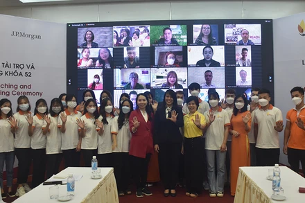 Viện REACH công bố tiếp tục chương trình hợp tác và khai giảng khóa 52.