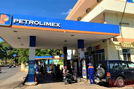 Hiện nay Đắk Lắk đang bước vào thời kỳ cao điểm của mùa khô 2022, nhu cầu mua xăng dầu trong nhân dân tăng cao.