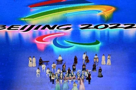 Biểu diễn nghệ thuật tại Lễ khai mạc Paralympic mùa đông Bắc Kinh. (Ảnh: Tân Hoa xã)